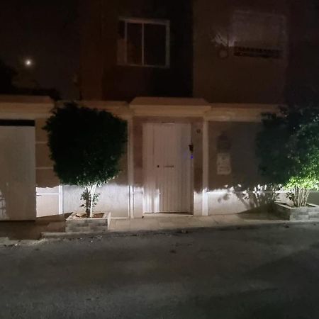 L'Andalousia "10 Minutes From Airport" Villa Ариана Екстериор снимка